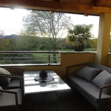 In With Balcony, Air Conditioning, Wifi, Washing Machine *