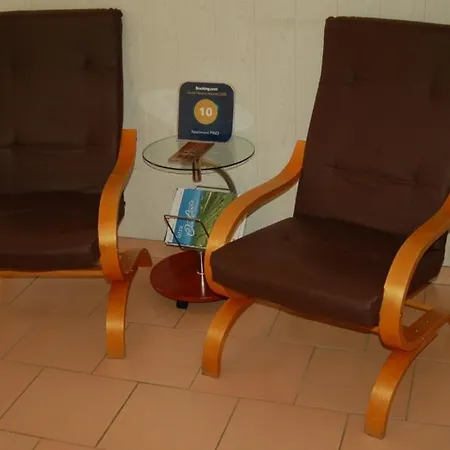 In With Balcony, Air Conditioning, Wifi, Washing Machine Apartment *