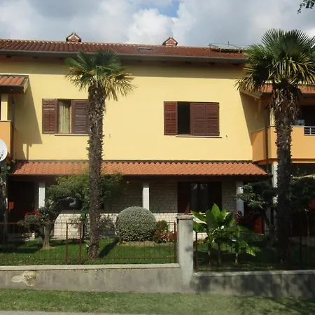 In With Balcony, Air Conditioning, Wifi, Washing Machine *